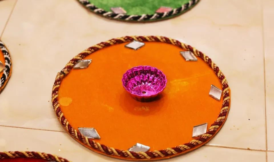 6 Pcs Mehndi Plates